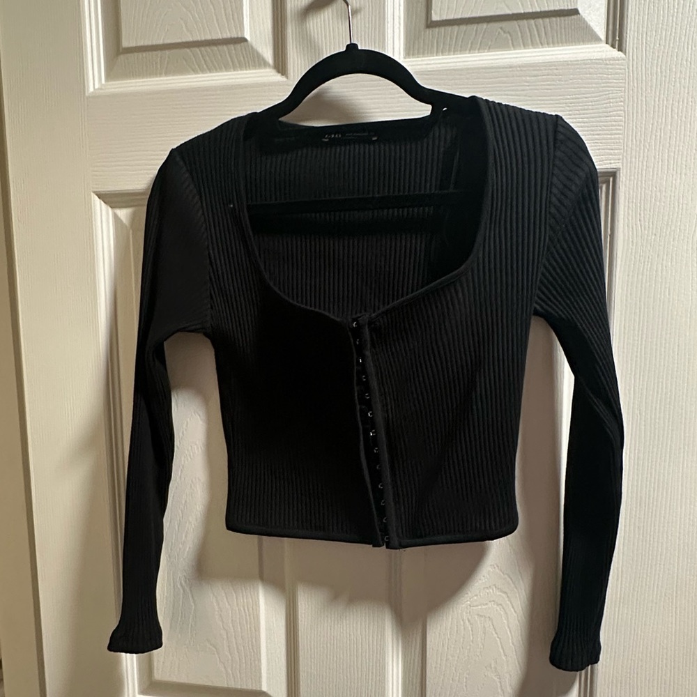 Black ribbed Zara scoop neck crop top